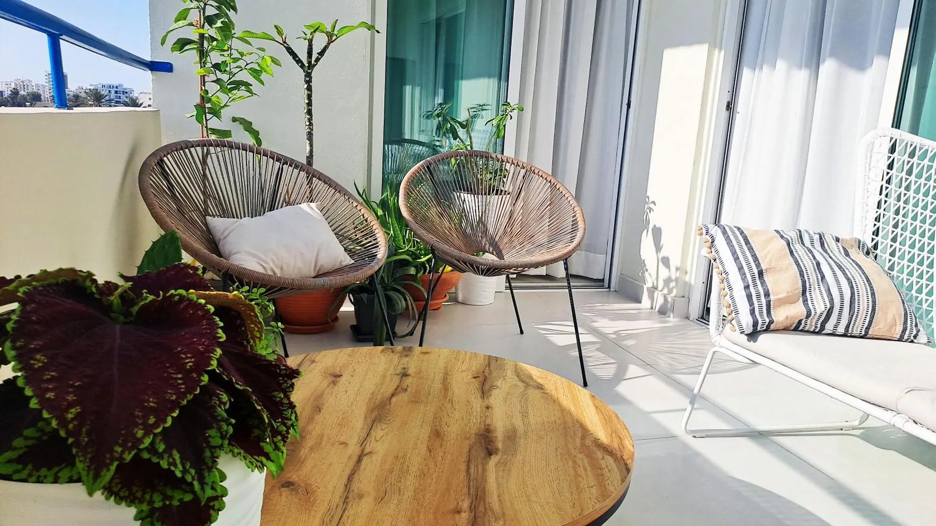 Sea View Floral Suite - 2 Bedroom, Swimming Pool Larnaca 0*,  Kypr