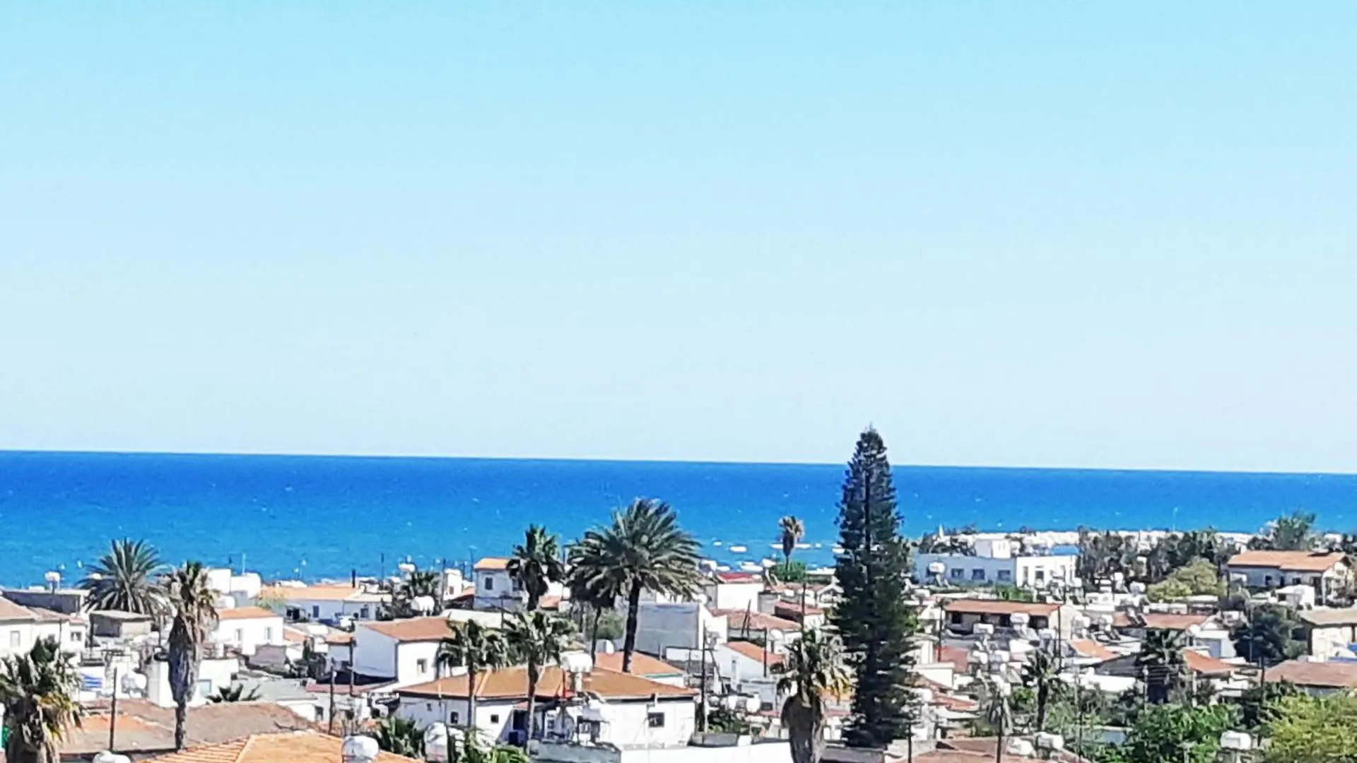 Sea View Floral Suite - 2 Bedroom, Swimming Pool Λάρνακα Κύπρος