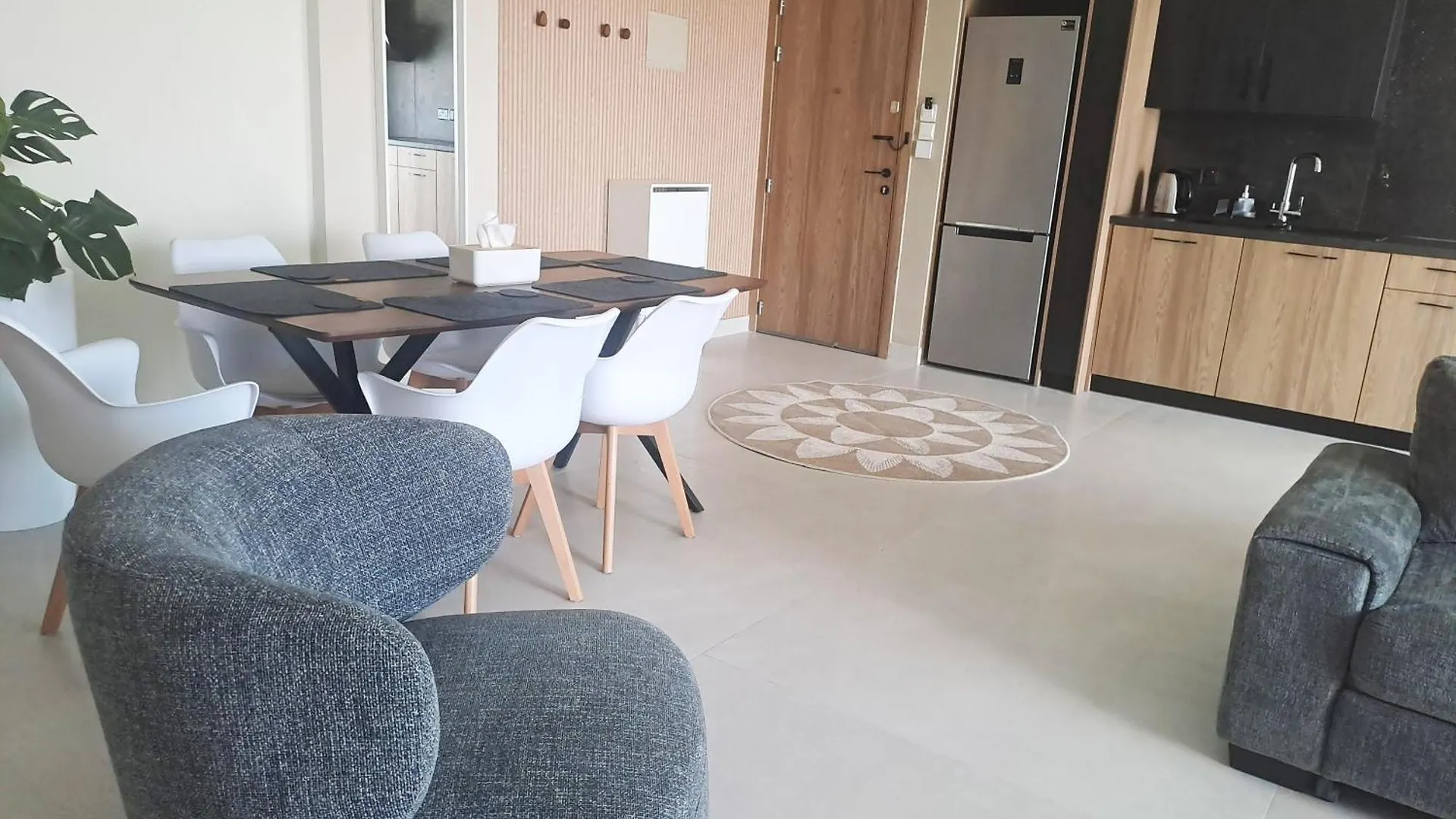 Sea View Floral Suite - 2 Bedroom, Swimming Pool Λάρνακα 0*,