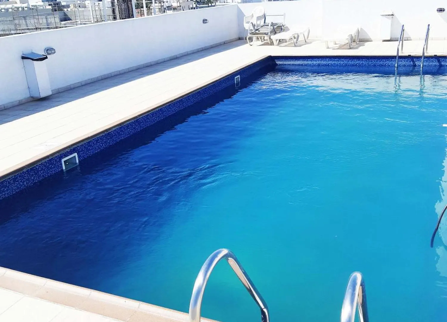Sea View Floral Suite - 2 Bedroom, Swimming Pool Λάρνακα Διαμέρισμα